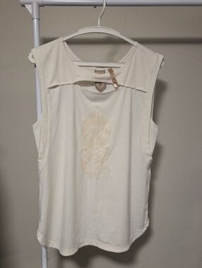 Indygena Cream Sleeveless Tank Top with Subtle Leaf Detail